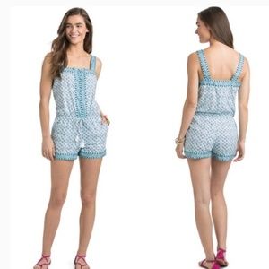 Vineyard Vines perfect condition ROMPER shorts top  size Small 2